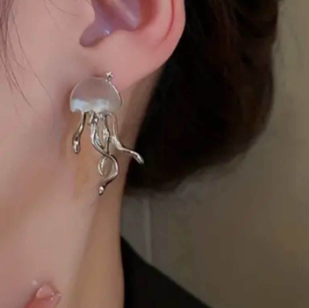 Unique Jellyfish Earrings - Picture 4 of 5